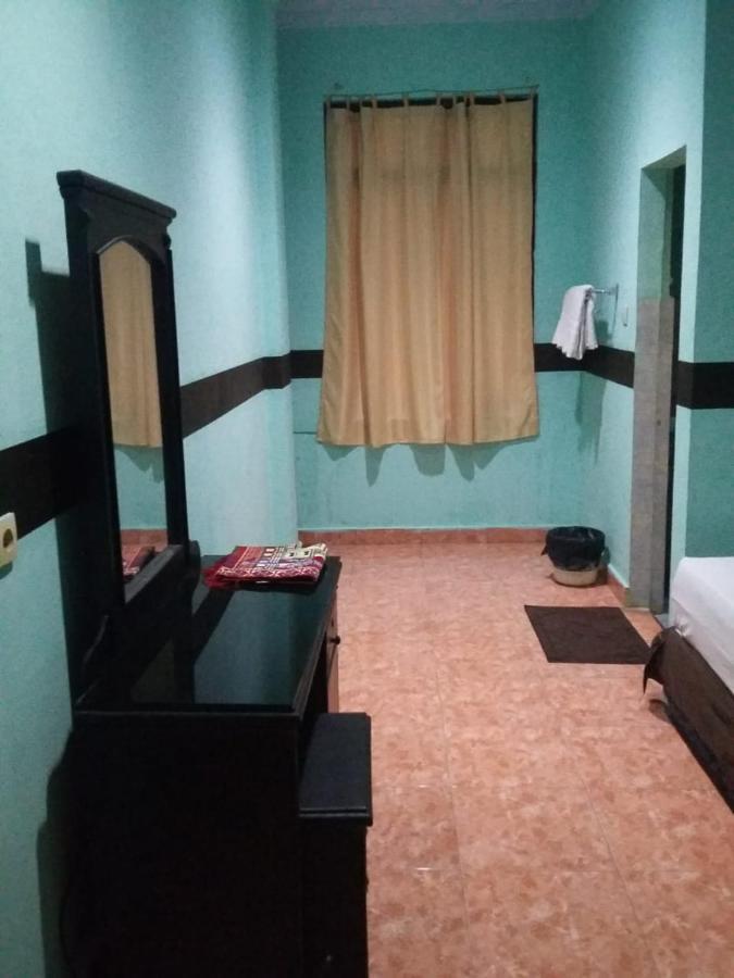 Reddoorz Near Yuki Simpang Raya Mall Medan 2 Otel Dış mekan fotoğraf