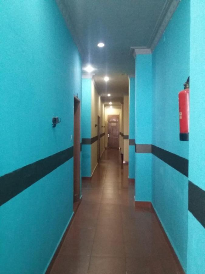 Reddoorz Near Yuki Simpang Raya Mall Medan 2 Otel Dış mekan fotoğraf