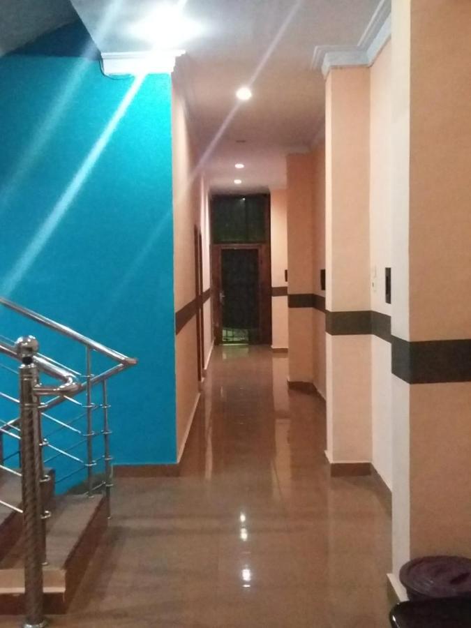 Reddoorz Near Yuki Simpang Raya Mall Medan 2 Otel Dış mekan fotoğraf