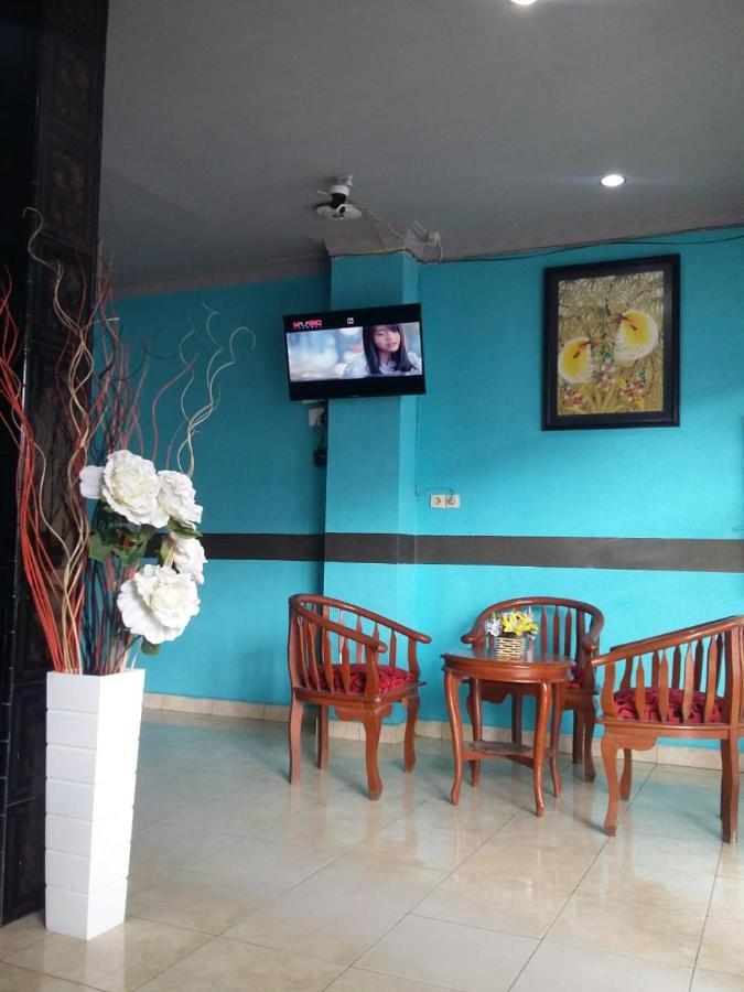 Reddoorz Near Yuki Simpang Raya Mall Medan 2 Otel Dış mekan fotoğraf